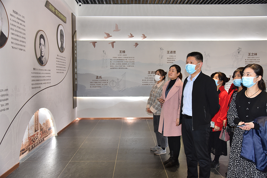 Inheriting the red gene of Yimeng spirit and doing a good job of respecting the aged, filial piety and helping the aged Inheriting the red gene of Yimeng spirit and doing a good job of respecting the aged, filial piety and helping the aged